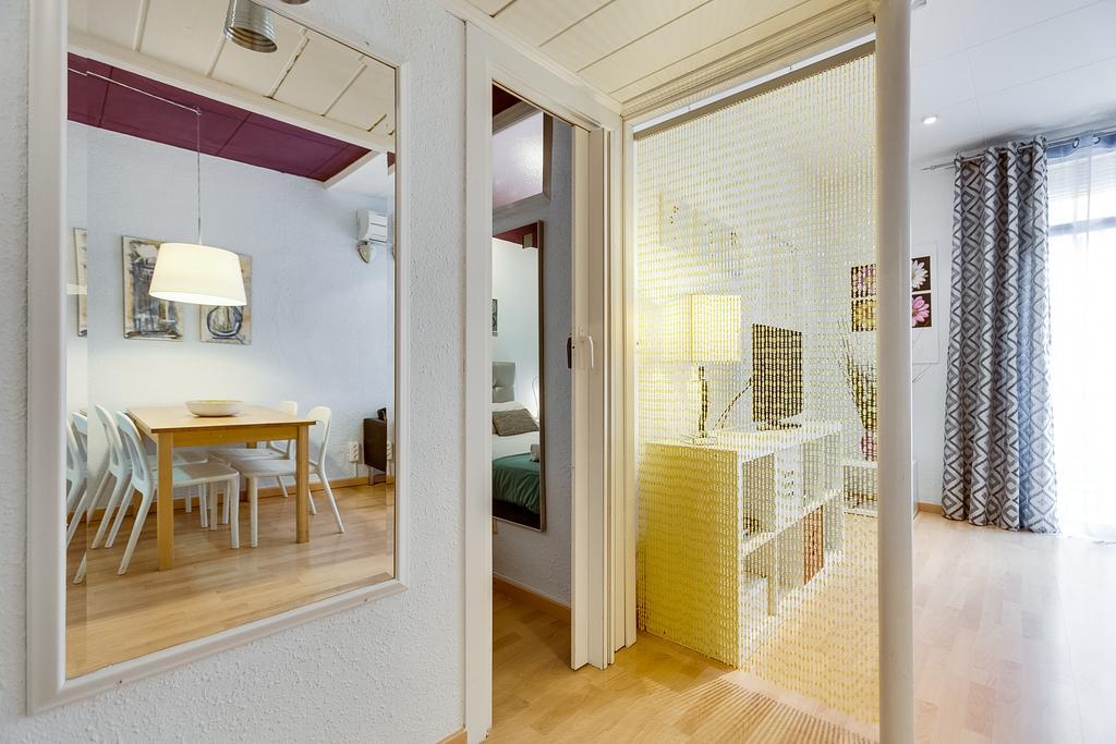 Deep Purple Apartment Барселона Екстериор снимка